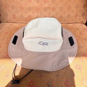 Ki Outdoor Research Seattle Sombrero Gore-Tex rain hiking Hat - Cream and Tan XL